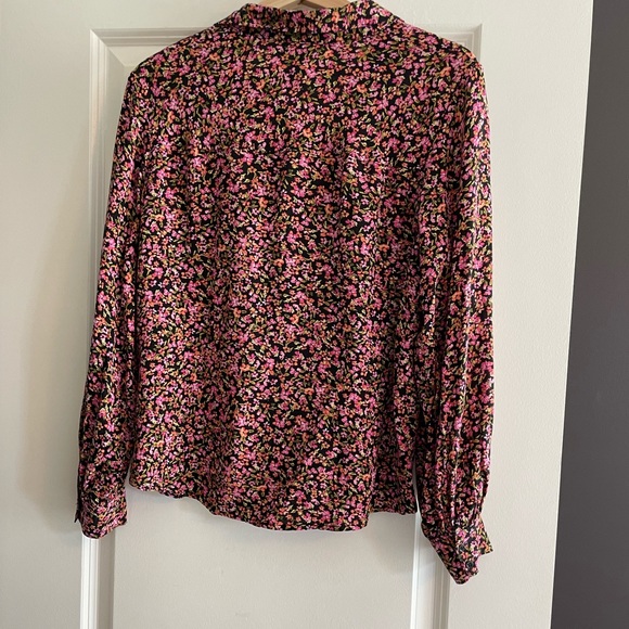 Floral button down blouse - Picture 2 of 3